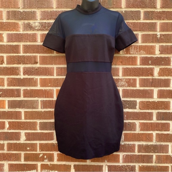 Dresses & Skirts - Kimchi Blue Women’s Mesh Accent Short Sleeve black dress Size M